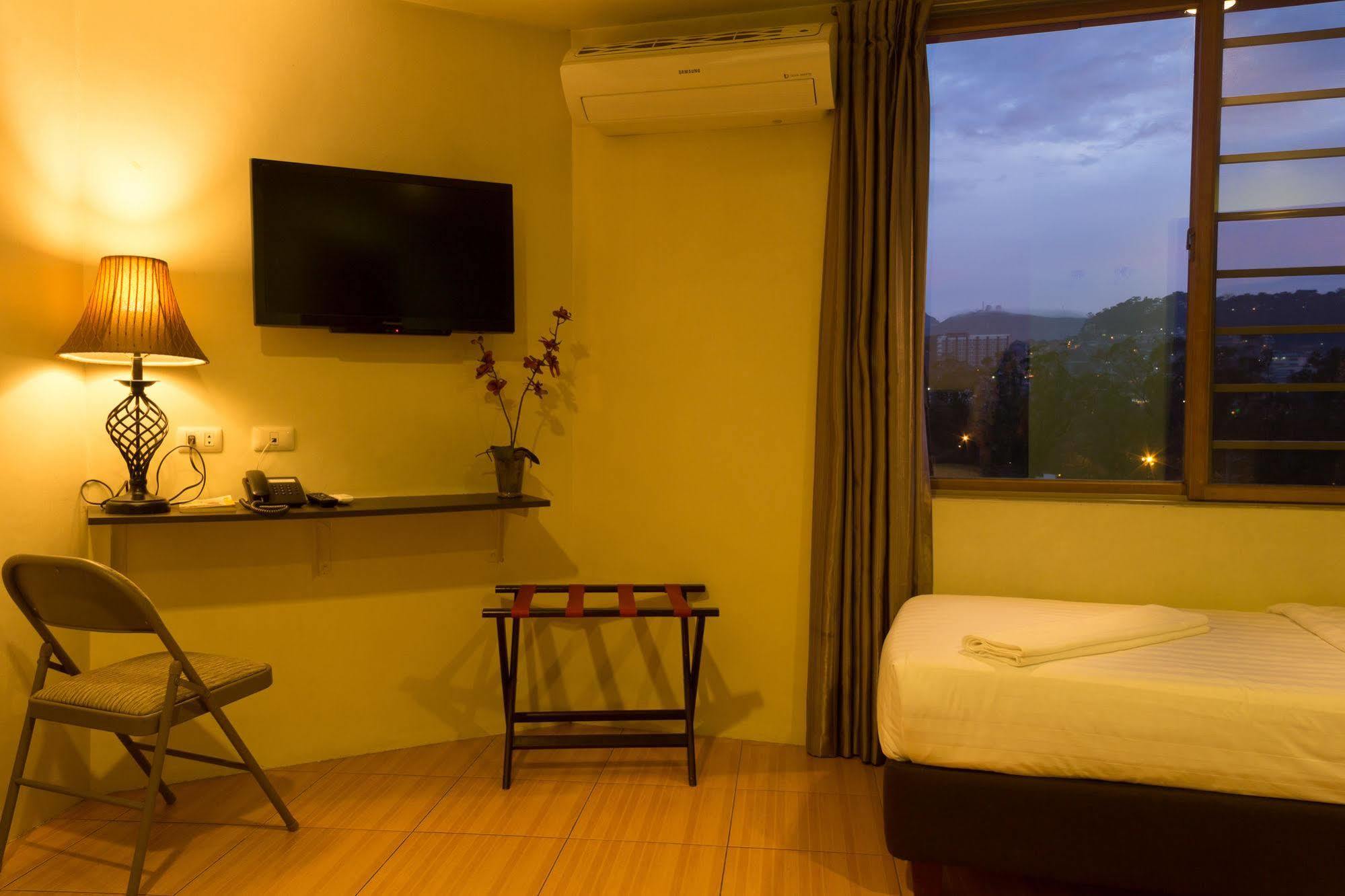 City Center Hotel Baguio City Екстериор снимка